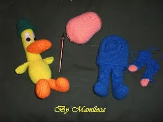 La foto que dejo aqui al ladito, son un "Pato y Pocoyó" que ya tenian ...