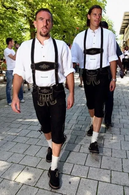 Foto - Frank Ribery vestido con un traje típico de Alemania Foto - Frank Ribery vestido con un traje típico de Alemania