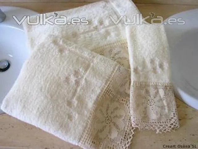 Foto: Toallas de puntillas Creart Osona. Diseños artesanales, la ... Foto: Toallas de puntillas Creart Osona. Diseños artesanales, la ...