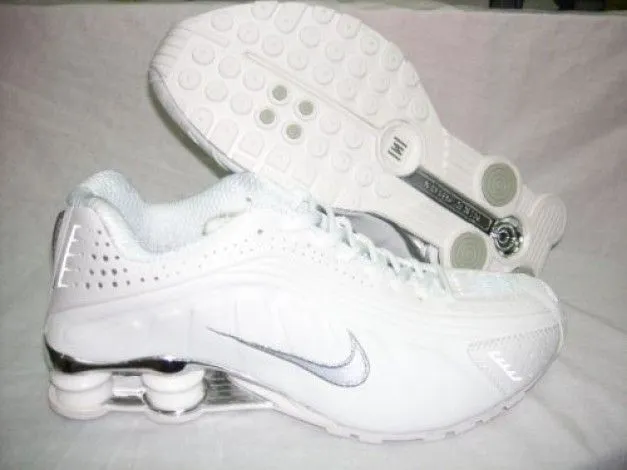 Foto - zapatillas-nike-shox-r4-cromadas