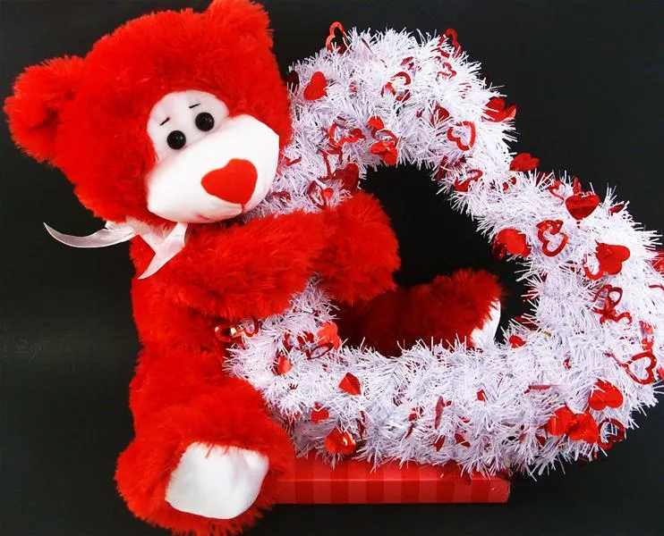 FOTOFRONTERA: Imágenes de amor osito de peluche agarrando su corazón FOTOFRONTERA: Imágenes de amor osito de peluche agarrando su corazón