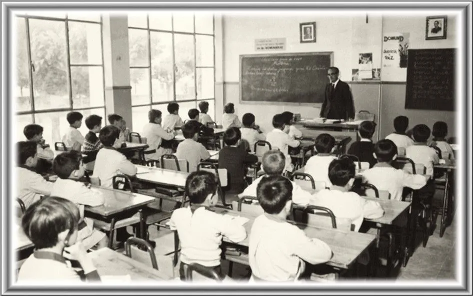 FOTOS ANTIGUAS DE IBI: NIÑOS EN CLASE EN EL GRUPO CERVANTES DE IBI ... FOTOS ANTIGUAS DE IBI: NIÑOS EN CLASE EN EL GRUPO CERVANTES DE IBI ...