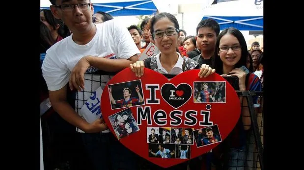 FOTOS: El Barcelona del 'Tata' Martino causó revuelo con su ... FOTOS: El Barcelona del 'Tata' Martino causó revuelo con su ...