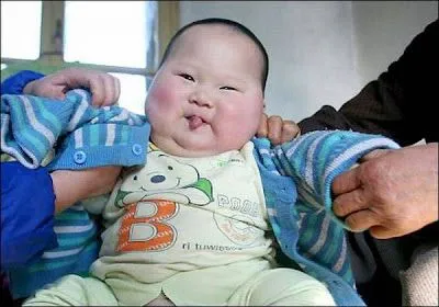Fotos de bebes con rostros raros