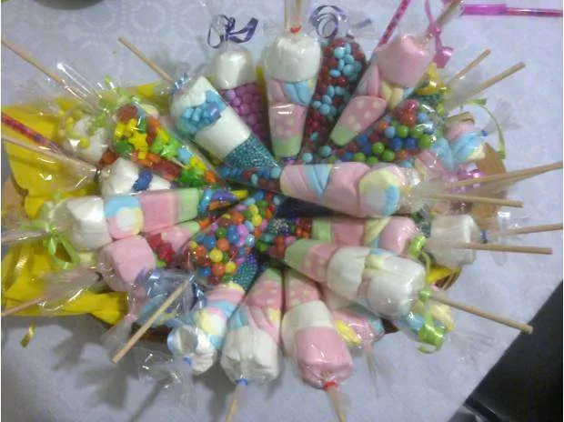 Brochetas de bombón y gomitas para fiestas y más - Gustavo A ... Brochetas de bombón y gomitas para fiestas y más - Gustavo A ...