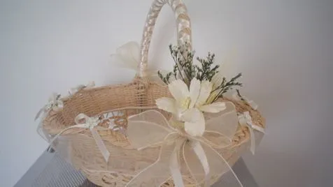 Precio cesta decorada boda - Imagui