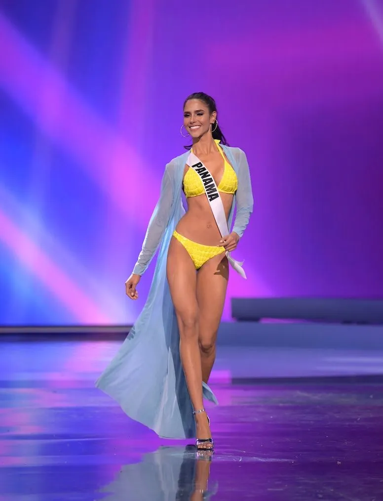 Fotos de Desfile traje de baño Miss Universo 2021