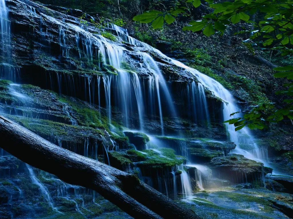 Cascada gif animado - Imagui