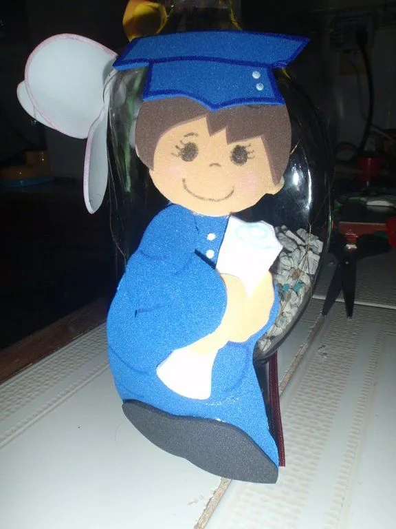 Dibujos de niñas graduando en foami - Imagui