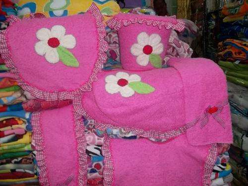 hermosos juegos de baño con apliques de flor!! - Antioquia ... hermosos juegos de baño con apliques de flor!! - Antioquia ...