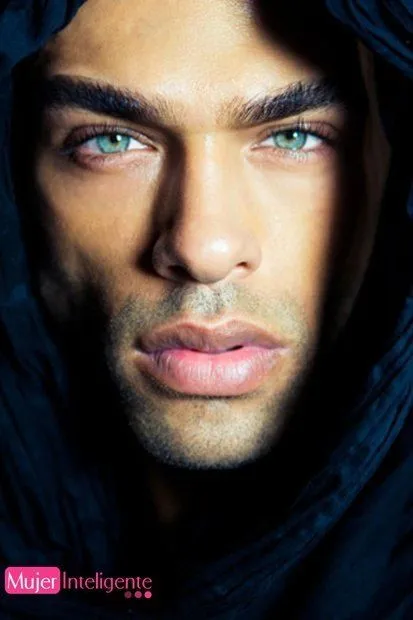 Fotos de hombres sexys con ojos bonitos