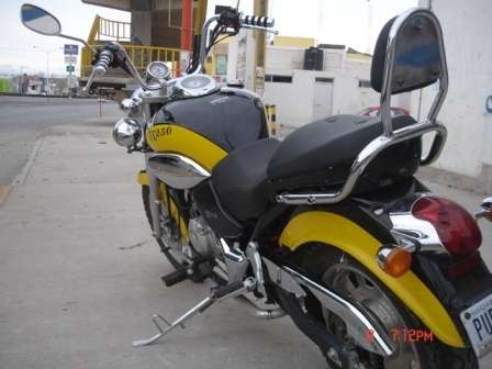 Fotos de moto chopper Italika 250, modelo 2008