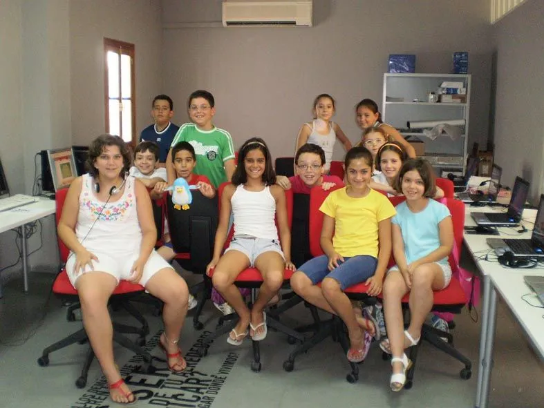 Fotos de niñas de primaria - Imagui
