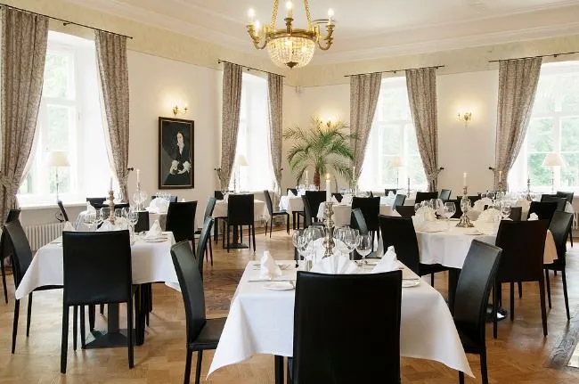 Foursquare se alía con Open Table e integra las reservas dentro de ... Foursquare se alía con Open Table e integra las reservas dentro de ...