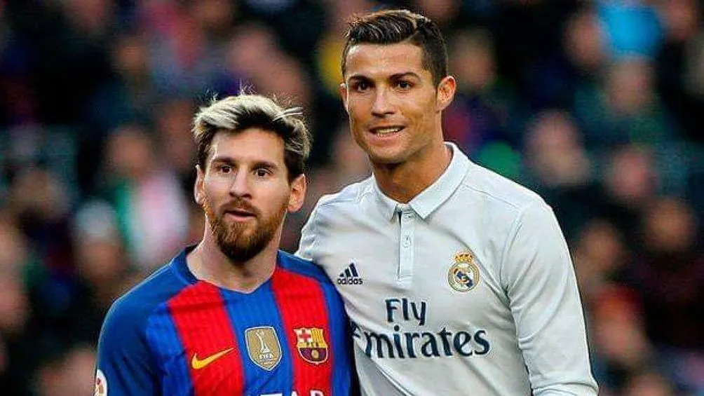 France Football enciende debate 'Messi-CR7' con polémica portada France Football enciende debate 'Messi-CR7' con polémica portada