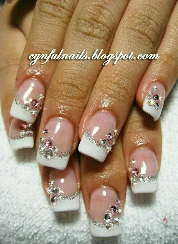 Francés con piedra | Rhinestone nails, Bling nails, Nail art rhinestones Francés con piedra | Rhinestone nails, Bling nails, Nail art rhinestones