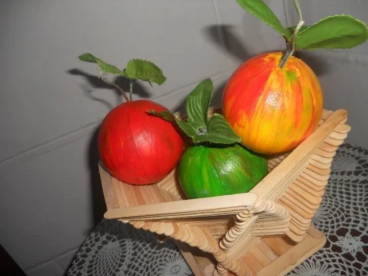 FRUTERO ,HECHO CON PALOS DE PALETAS Y LAS FRUTAS EN ICOPOR ... FRUTERO ,HECHO CON PALOS DE PALETAS Y LAS FRUTAS EN ICOPOR ...
