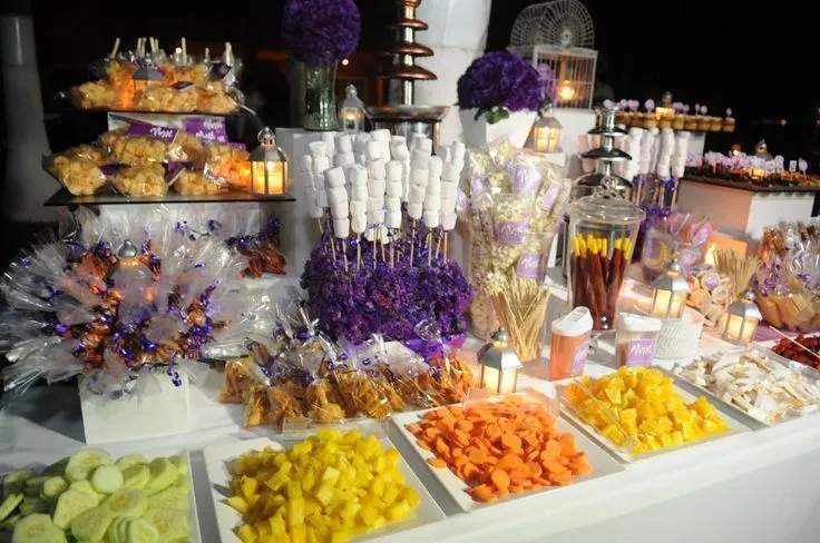 Mesa de dulces y salados on Pinterest | Mesas, Postres and Chile