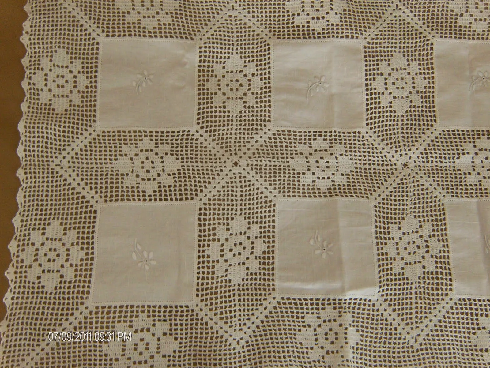 FunArt by Ana Oliveira anitafunart@gmail.com: Toalhas em crochet FunArt by Ana Oliveira anitafunart@gmail.com: Toalhas em crochet