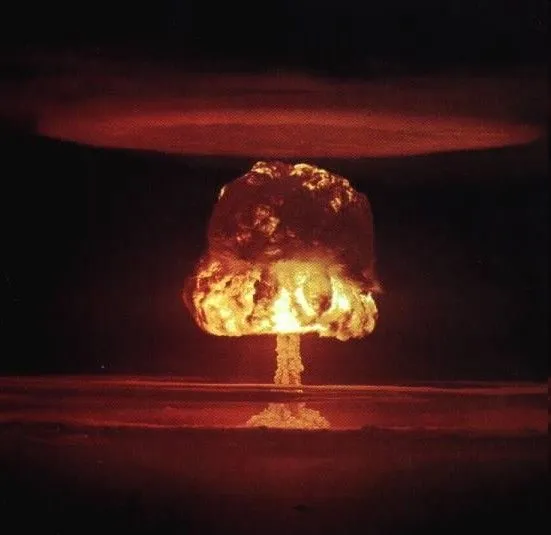 Así funciona un arma nuclear - Taringa!