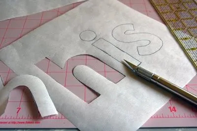 Moldes de letras para imprimir y recortar gratis - Imagui Moldes de letras para imprimir y recortar gratis - Imagui