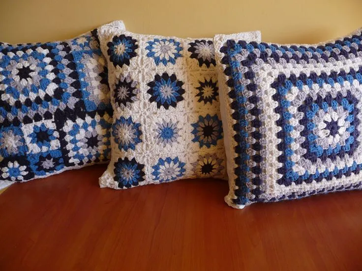 Fundas para almohadones - tejidos al crochet, $120 en http ... Fundas para almohadones - tejidos al crochet, $120 en http ...
