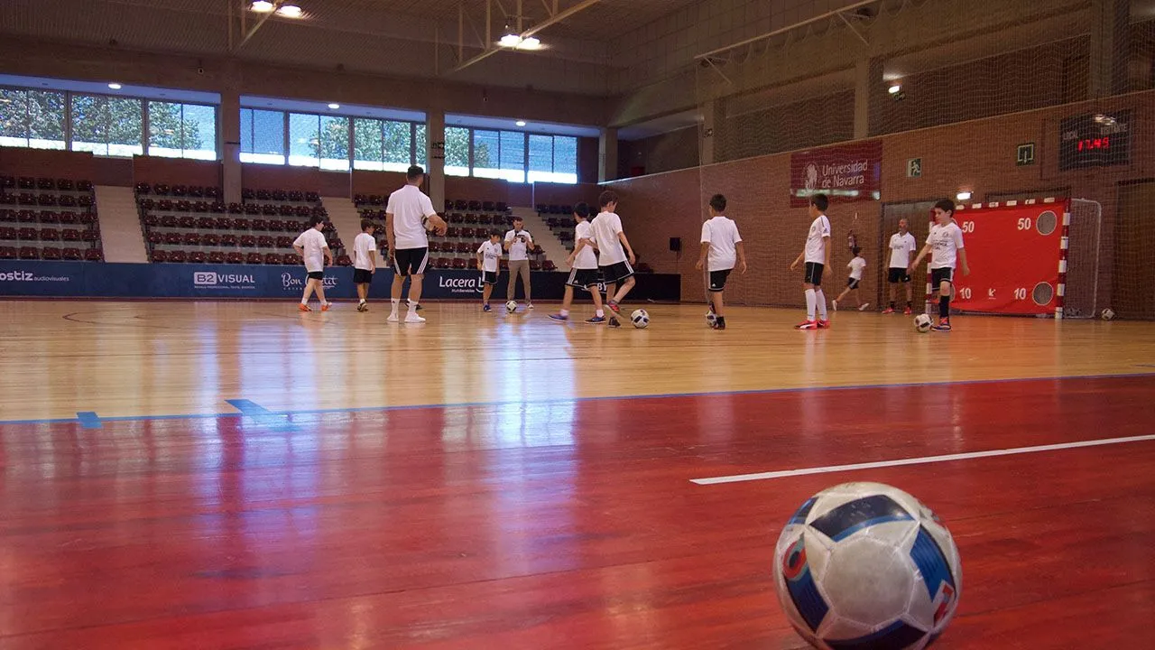 Fútbol De Salón Y Fútbol Sala: ¿Cuáles Son Las Diferencias? Fútbol De Salón Y Fútbol Sala: ¿Cuáles Son Las Diferencias?