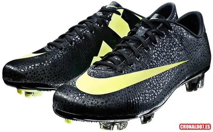 Futbol y Zapatillas.: Nuevas botas de CRISTIANO RONALDO. Futbol y Zapatillas.: Nuevas botas de CRISTIANO RONALDO.