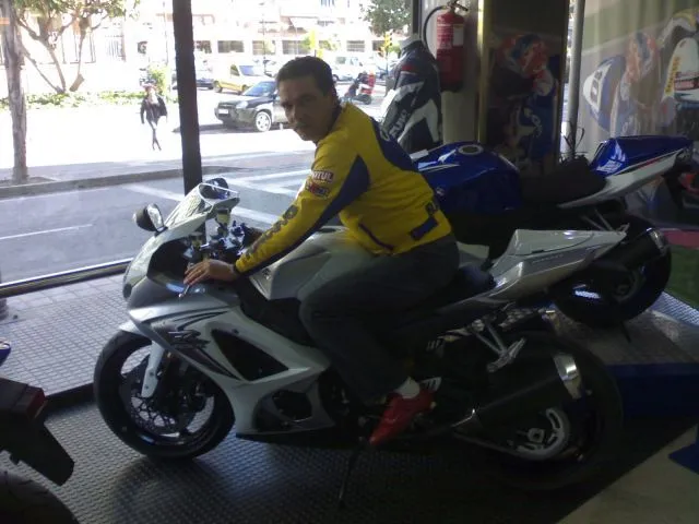 MI FUTURA MOTO Y YO PACOMOTO. UN SALUDO A TODOS LOS MOTEROS DE ...