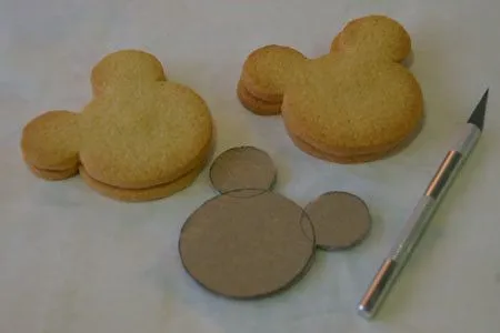 Galletas Mickey & Minnie Mouse | tartas y nubes de azúcar Galletas Mickey & Minnie Mouse | tartas y nubes de azúcar
