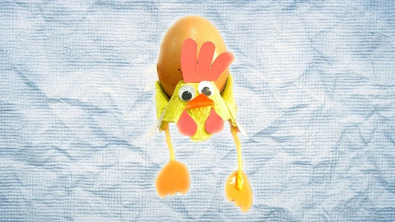 Gallina porta-huevos con patas. Manualidades de reciclaje - YouTube Gallina porta-huevos con patas. Manualidades de reciclaje - YouTube