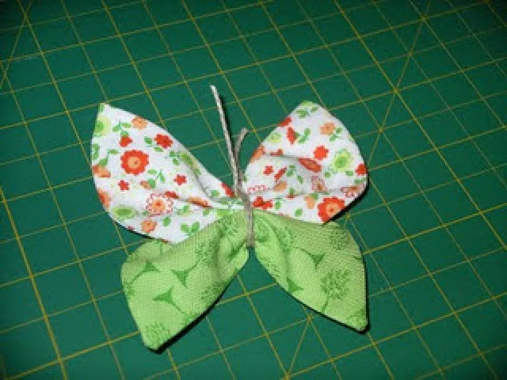 ganchos en tela | Aprender manualidades es facilisimo.