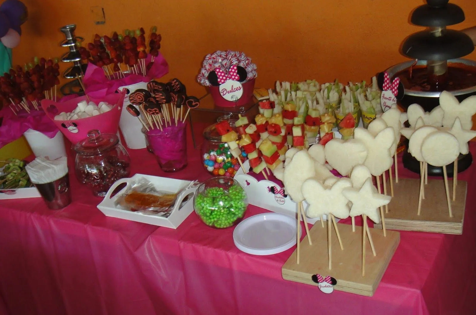 GasNachos: minnie-mouse party!