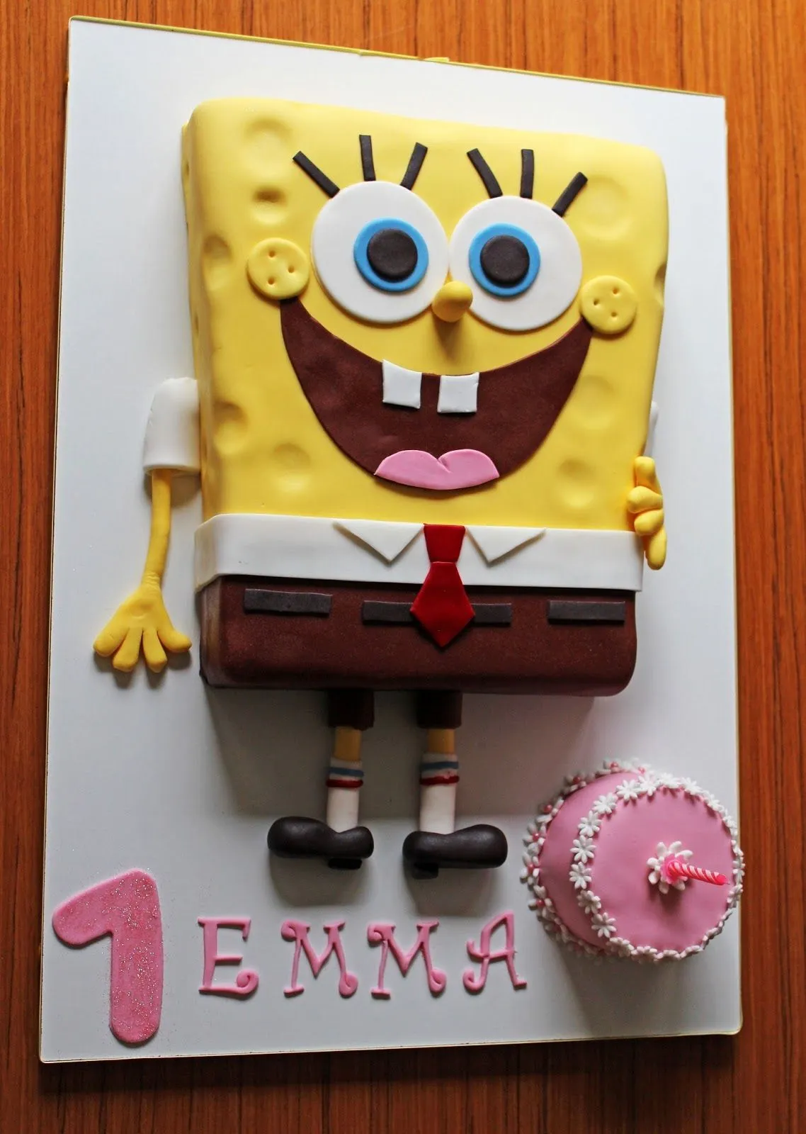 La Gata Curiosa: TARTA FONDANT BOB ESPONJA PARA EL PRIMER ... La Gata Curiosa: TARTA FONDANT BOB ESPONJA PARA EL PRIMER ...