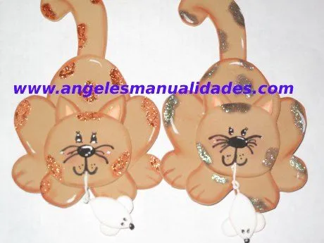 Gatitos hechos con goma eva | Angeles Manualidades