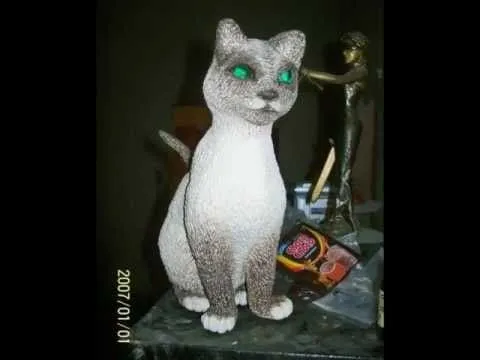 Como hacer un gato en material reciclable - Imagui