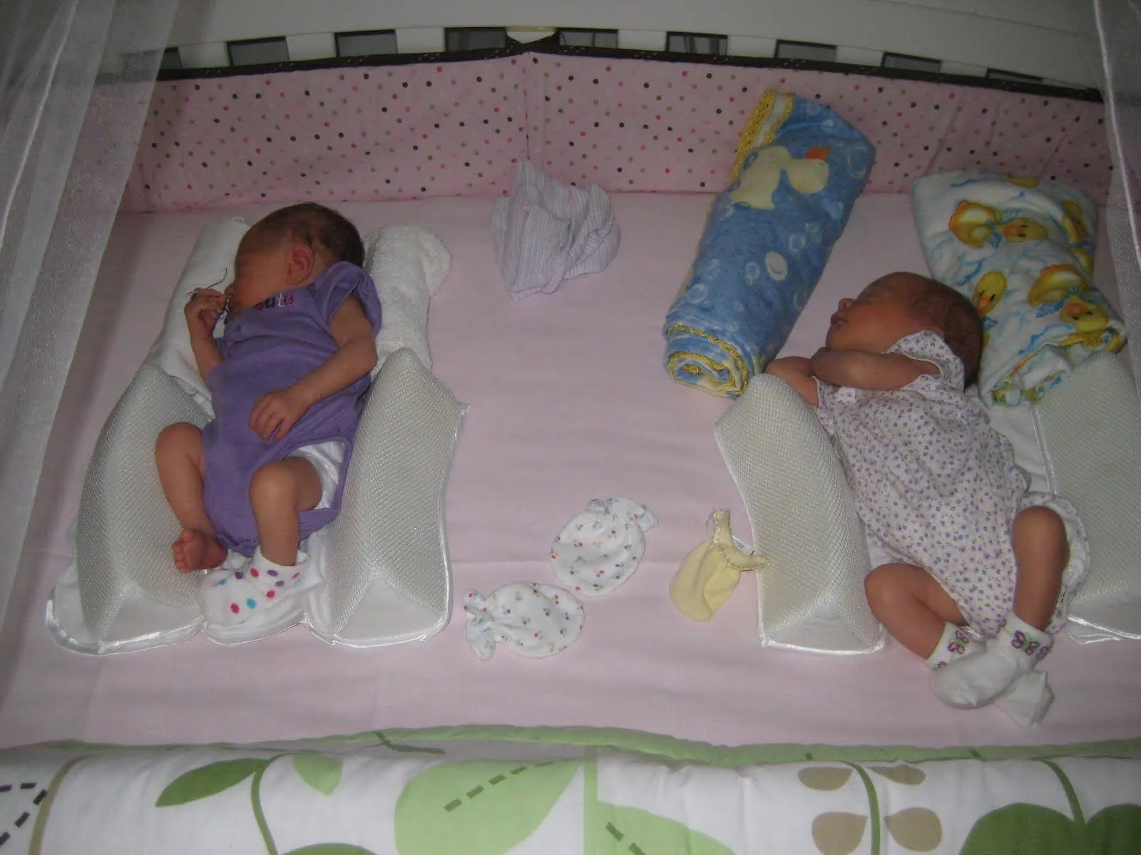 Nuestras nietas gemelas MaríadelMar y CoralMarie fueron bautizadas ... Nuestras nietas gemelas MaríadelMar y CoralMarie fueron bautizadas ...