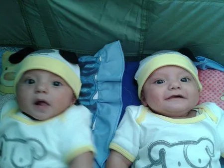 Mis gemelitos de Octubre 2013 Emiliano Merary y Emilio Tadeo ...