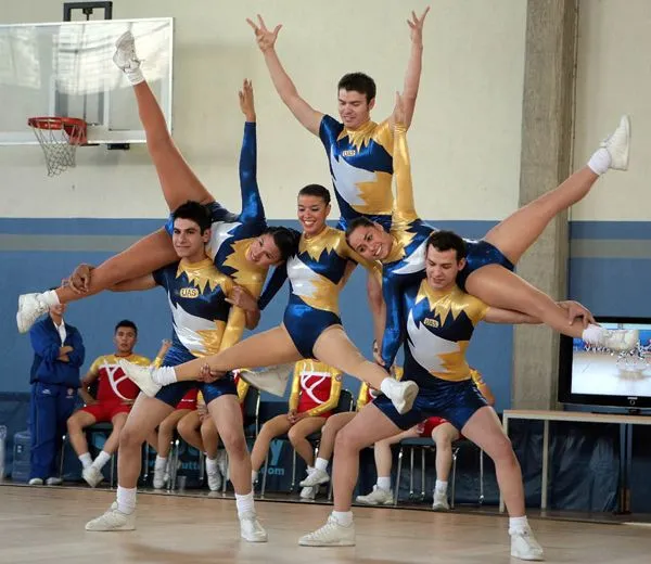 gimnasia olimpica 12: GIMNASIA AEROBICA