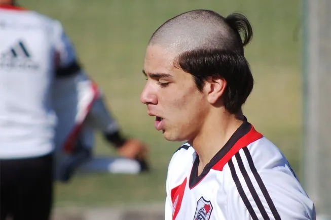 Giovanni Simeone, bautizado como profesional de River Plate ...