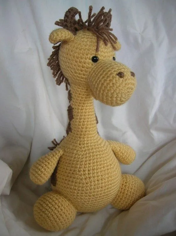 Girard la jirafa Amigurumi Crochet patrón único por daveydreamer Girard la jirafa Amigurumi Crochet patrón único por daveydreamer