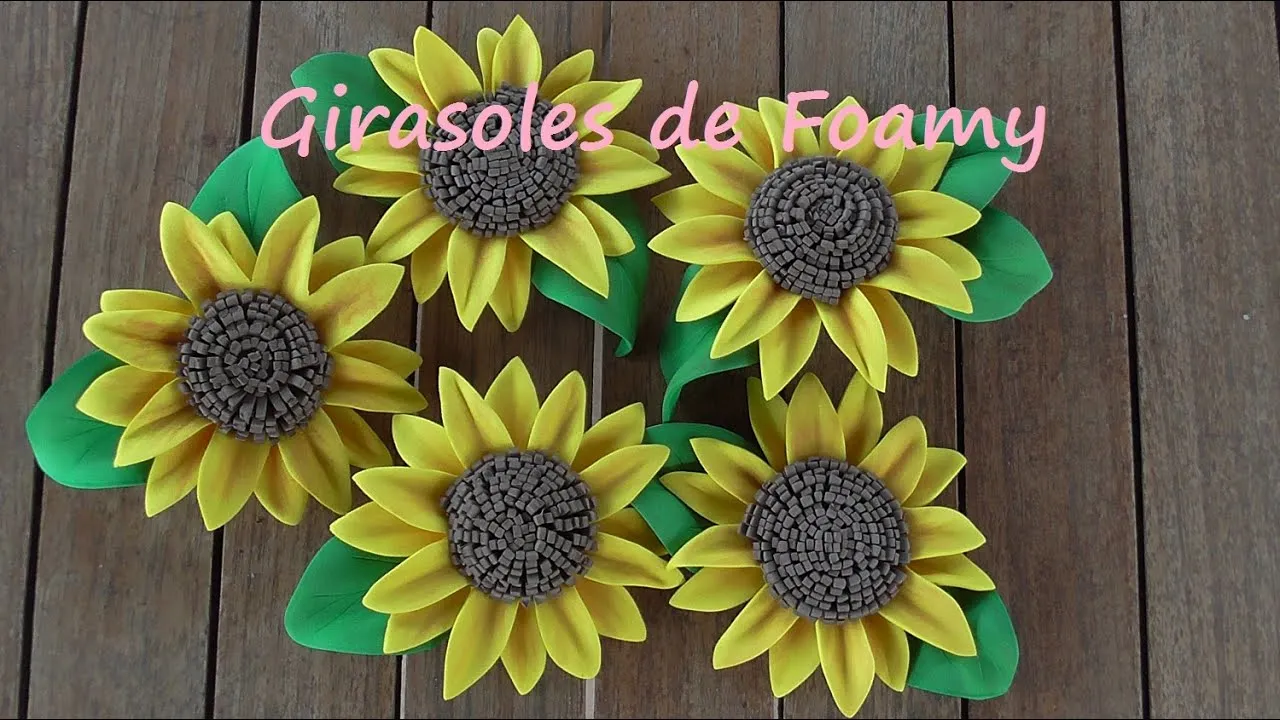 El rincón de las manualidades caseras.: Flor en goma eva. CALA