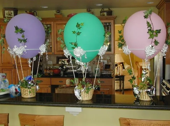 Globos aerostáticos como centros de mesa - LaCelebracion.com