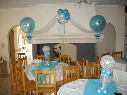 Decoración para bautizo con globos para niño - Imagui