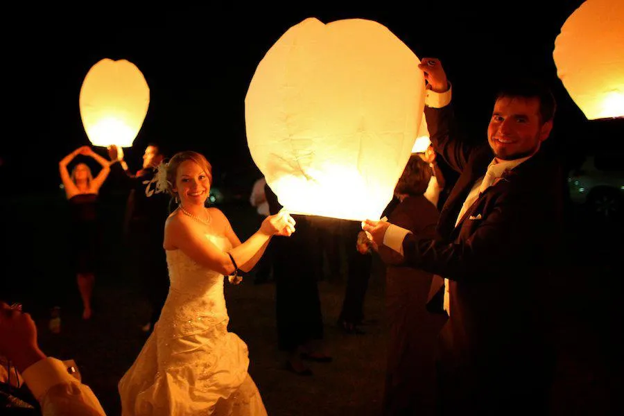 Globos de papel Aeroluminosos: Globos de papel (Aeroluminosos) Globos de papel Aeroluminosos: Globos de papel (Aeroluminosos)