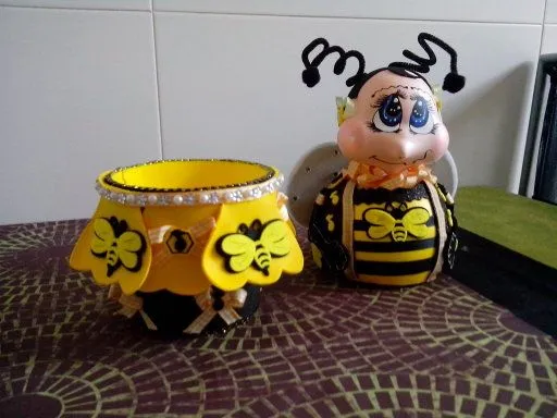 Bomboneras en goma eva - Imagui