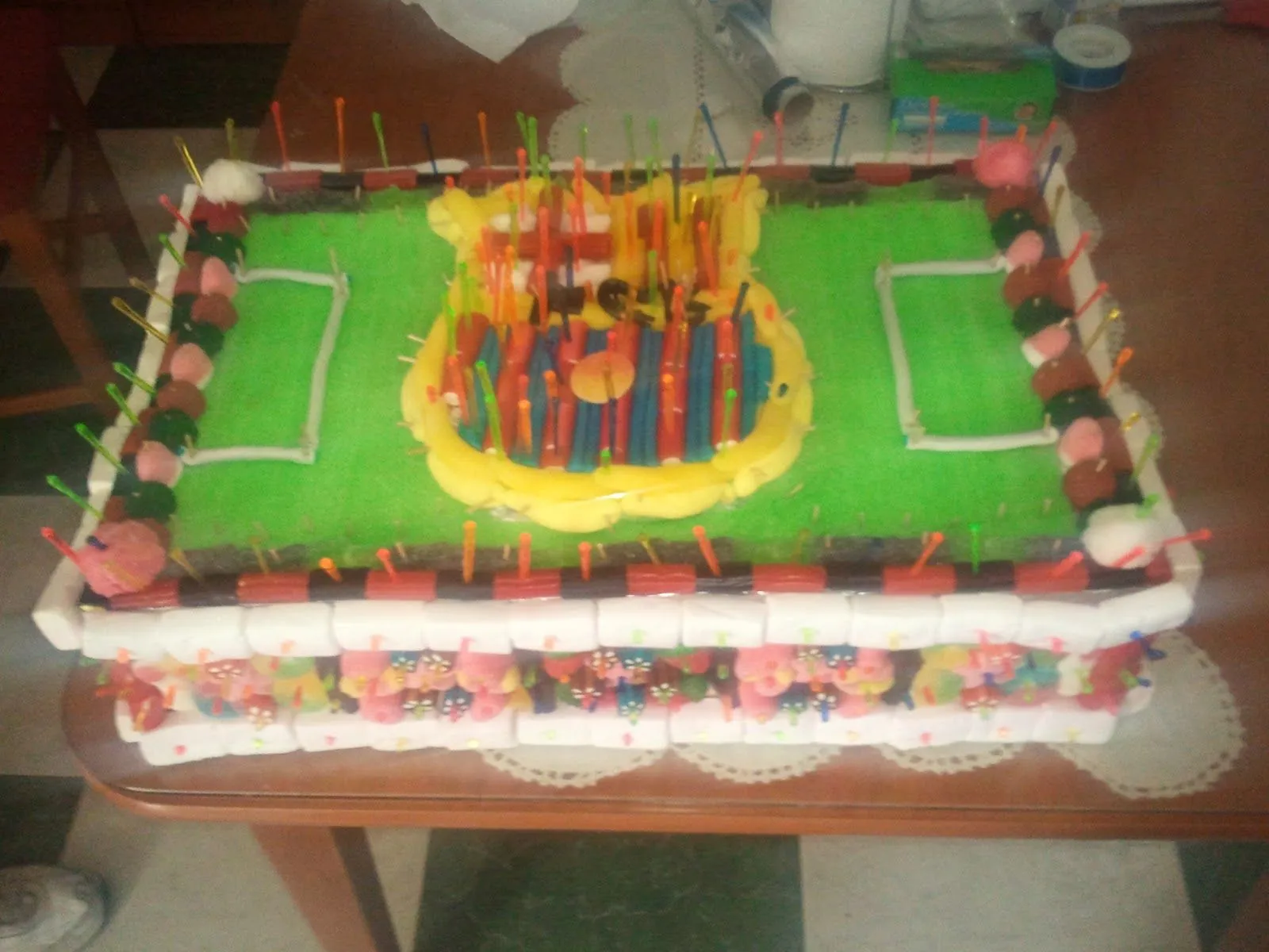 Gominolas Party: TARTA DE CHUCHES DEL BARÇA