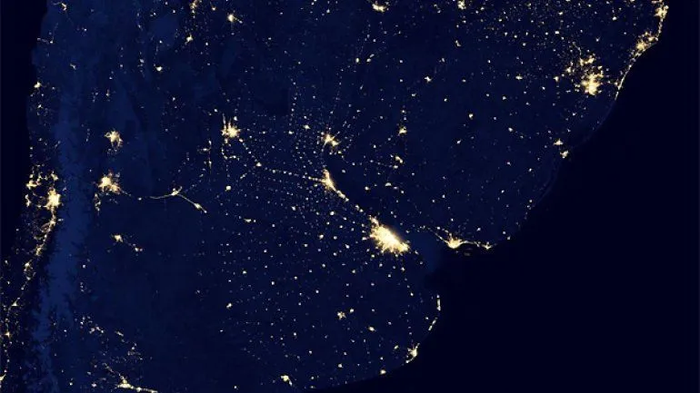Google y la NASA muestran cómo es el mundo durante la noche - Infobae Google y la NASA muestran cómo es el mundo durante la noche - Infobae