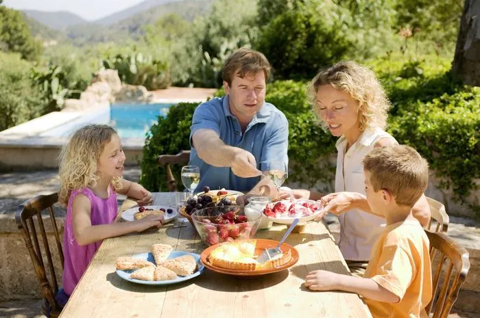 Almorzar en familia - Imagui