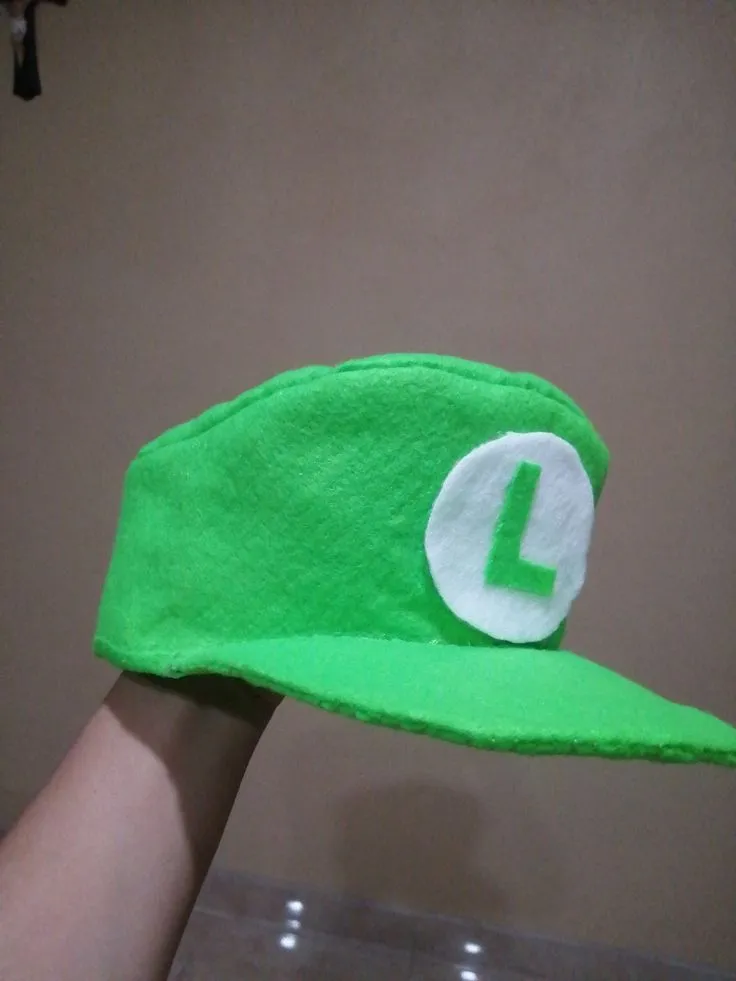 Gorra de luigui Mario bros en 2023 | Gorra de mario bros, Mario bros y luigi,  Cumple de mario bros